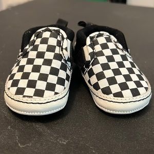 Soft sole black and white checkered crib shoes